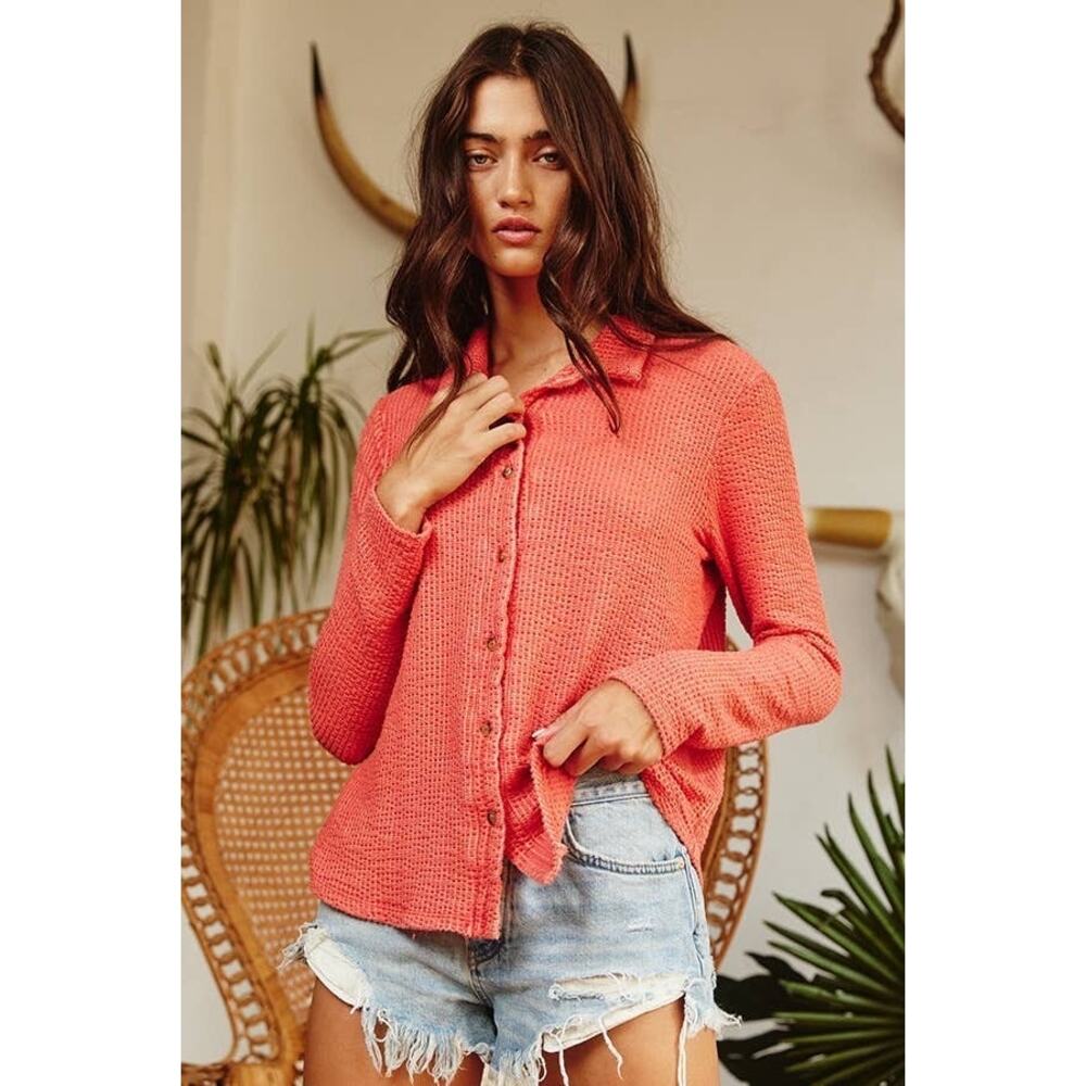 Bucket‎ List Top Women’s Medium Washed Orange Textured Knit Button Up